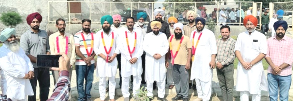 विधायक संगोवाल ने गांव रानियां की पंचायत को सम्मानित किया